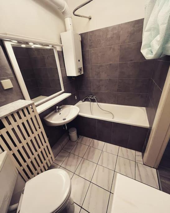 Wunderschoene 3-Zimmer Wohnung Fuer 6 Personen BRE Eksteriør billede